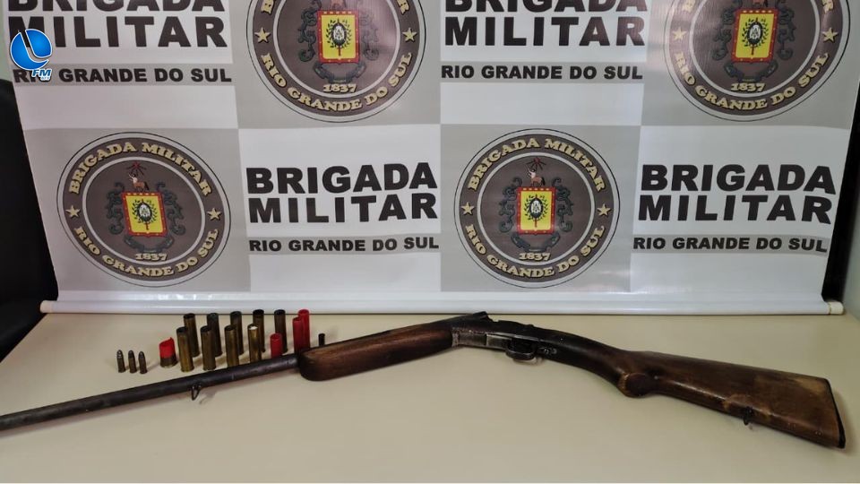 Brigada Militar prende homem por posse irregular de arma de fogo em Caseiros